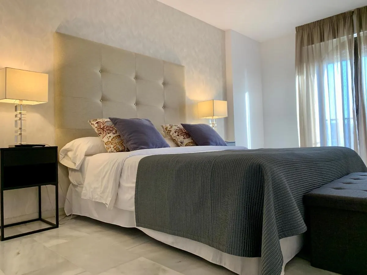 Benabola Hotel & Suites Marbella Hotel apartamentowy