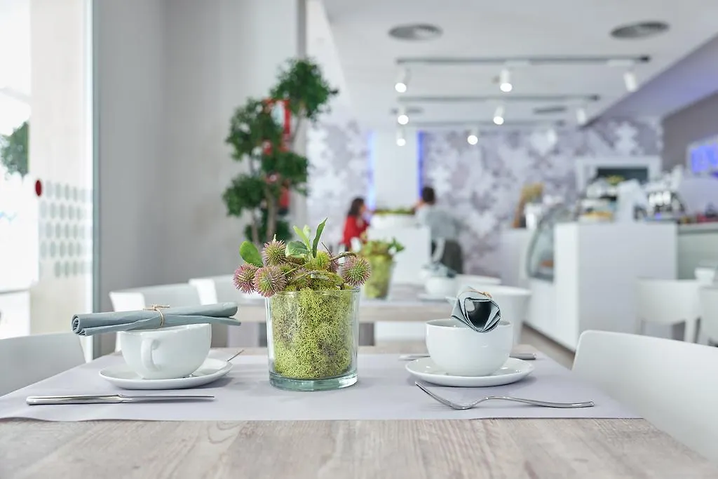 Benabola Hotel & Suites Marbella