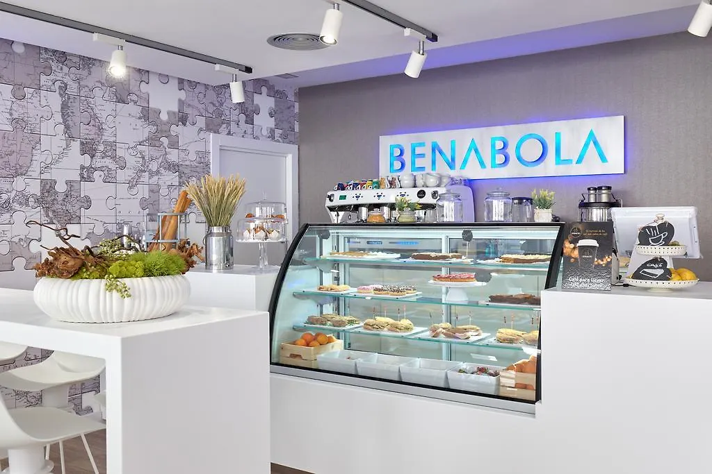 **** Hotel apartamentowy Benabola Hotel & Suites Marbella Hiszpania
